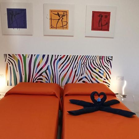 Blue Sky Garda - Sunset Apartment Malcesine Bagian luar foto