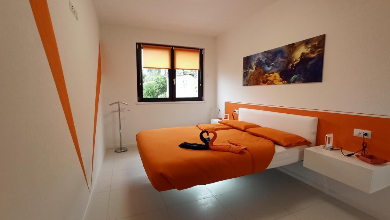 Blue Sky Garda - Sunset Apartment Malcesine Bagian luar foto